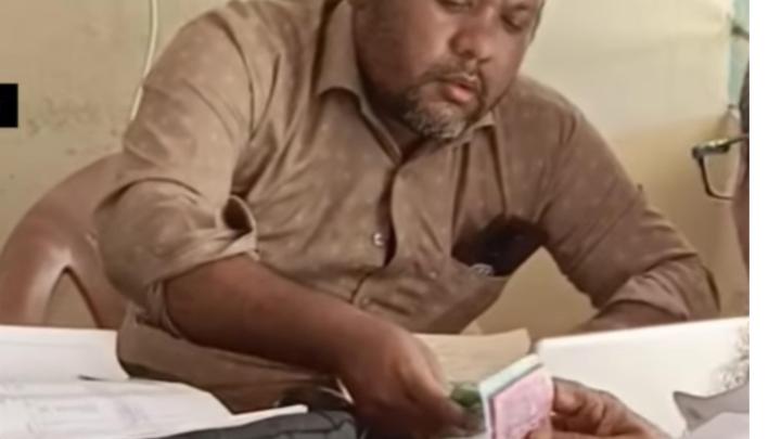 কালীগঞ্জ পিয়ন নয়নের দাপট, টাকা ছাড়া মেলে না ভূমিসেবা